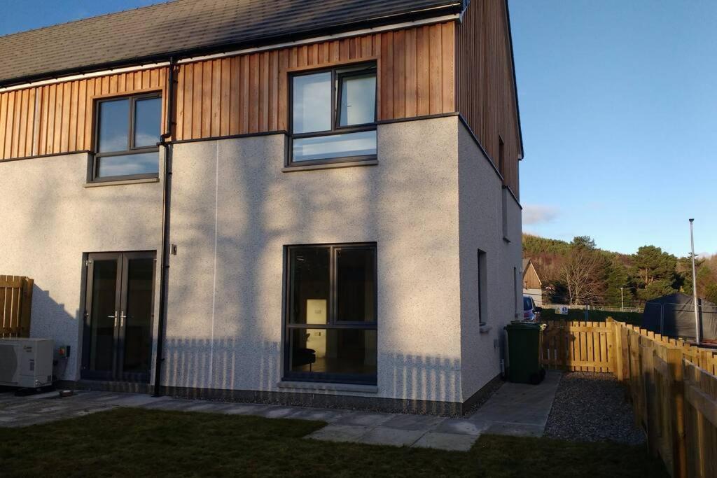 Villa Asgard House - Modern Cosy House In The Cairngorms Grantown-on-Spey Exterior foto